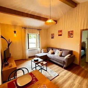 Appartement A, Foix